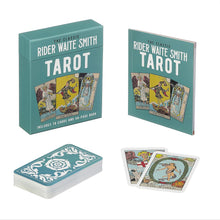 Lataa kuva Galleria-katseluun, The Classic Rider Waite Smith Tarot - tarotkortit ja opaskirja Paperinoita