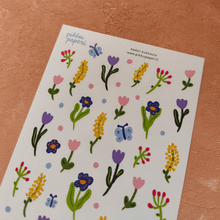 Lataa kuva Galleria-katseluun, Pikku Paperi Tarra-arkki - Kedon kukkasia Paperinoita