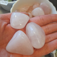 Lataa kuva Galleria-katseluun, Ruusukvartsi Rumpuhiottu 4-6 cm