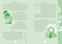 Lataa kuva Galleria-katseluun, The Teen Witches&#39; Guide to Manifesting Paperinoita
