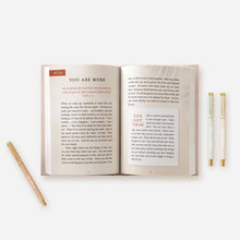 Lataa kuva Galleria-katseluun, You Got This: 90 Devotions to Empower Hardworking Women -  - Paperinoita

